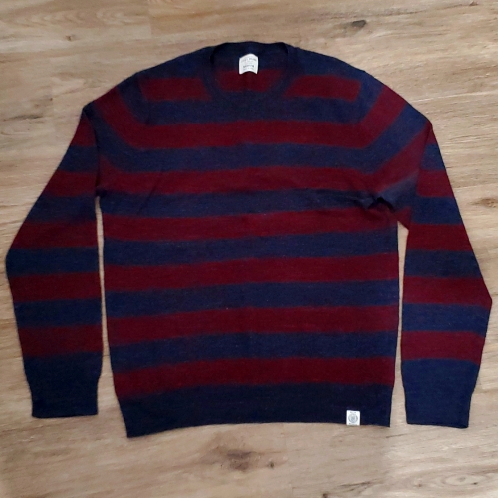 Men's size Medium Lucky Brand sweater